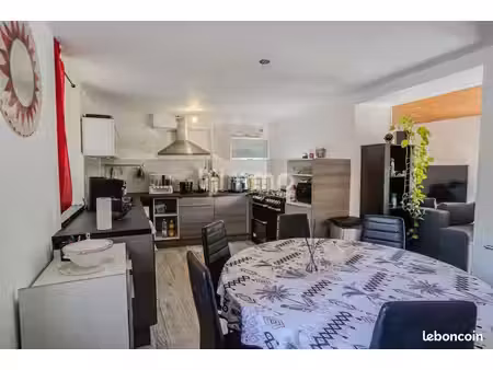 maison 6 pièces 109 m²