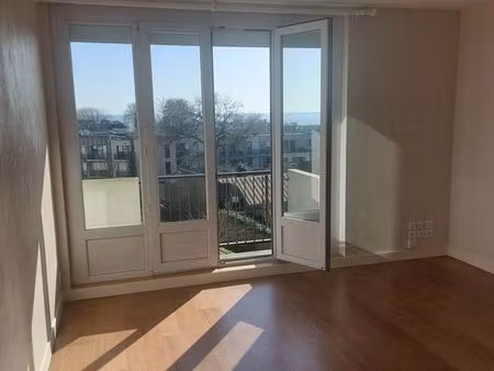 location t3 le guelmeur