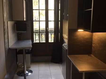 studette équipée meublée tout confort centre-ville