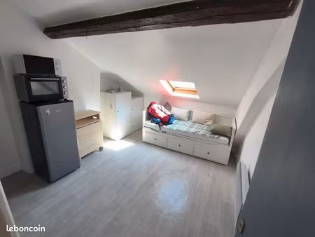 studio meublé 15 m² - centre vincennes - 950 cc