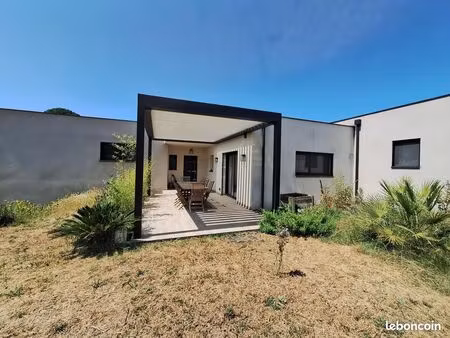 villa 5 pièces 130 m²