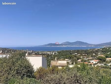 maison 4 pièces 82 m²
