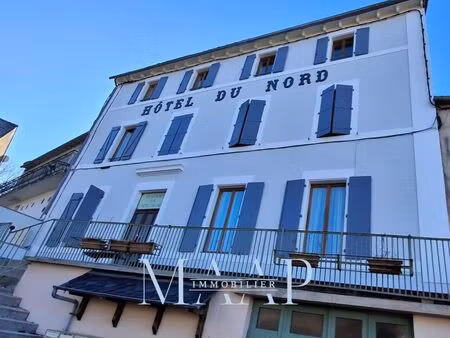 immeuble 17 pièces 260 m²