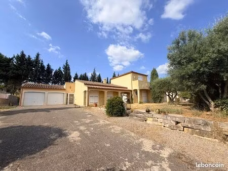 maison sur les hauteurs de limoux