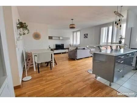 appartement 3 pièces 67 m²