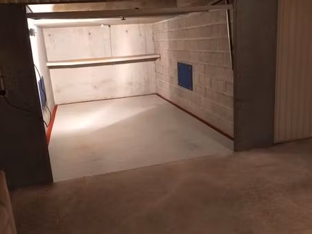 garage résidence la seigneurie rue fontenelle