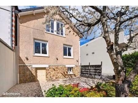 clamart – jardin parisien – maison en pierre 100 m² – 3 chambres – jardin 377 m² – garage 