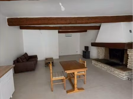 maison meublée 105 m² – garage 90 m² – clim – 2 chambres