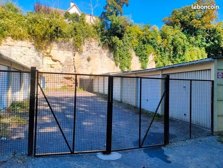 lot de 7 boxes fermés loués – gare de caen