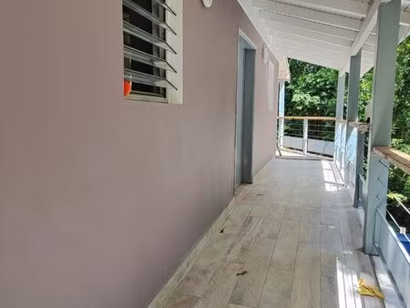 loue tres belle maison petit bourg 4 chambres