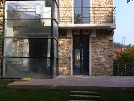 coup de cœur : superbe maison-appartement d’architecte avec jardin et toit-terrasse