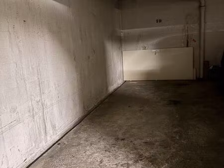 location de place de parking à suresnes dans résidence privé