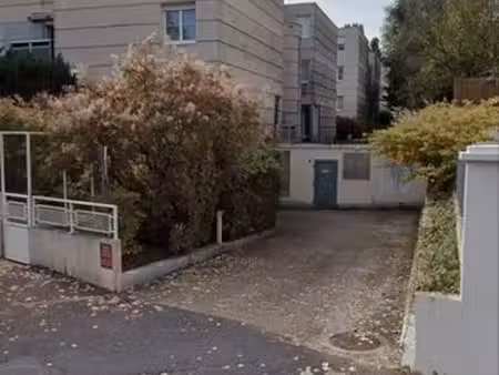 place de parking à louer