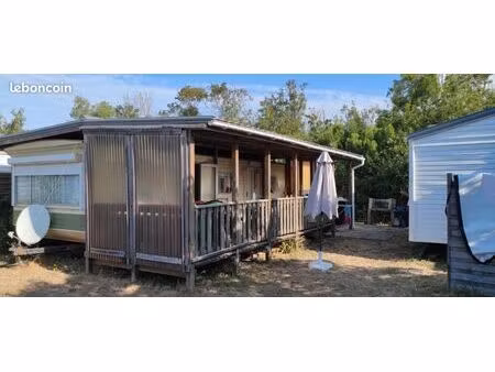 terrain de loisirs  2 mobils-home  terrasse  cabanon