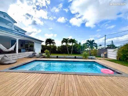 villa meublée 4chambres+1mezzanine - piscine - terrain clôturé - section corot saint-franç