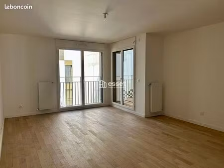appartement 4 pièces 80.5m² à louer 1990 - courbevoie 92400