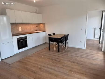 appartement meublé - 2 pièces - 42m² et 7m² de balcon