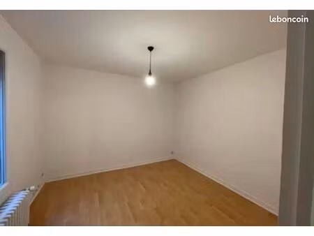 très bel appartement f3 à louer