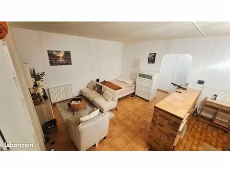jolie studio- 35m2 sous loc