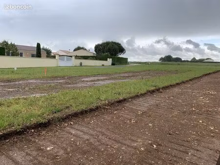 terrain à bâtir de 543 m2 au prix de 48225 à archingeay (17)