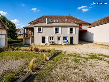 propriété 14 pièces 294 m²