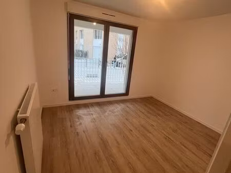 appartement meublé 4 pièces – 3 chambres – rdc – 1 400 cc 82 m² · bondy 93140 · rue simone