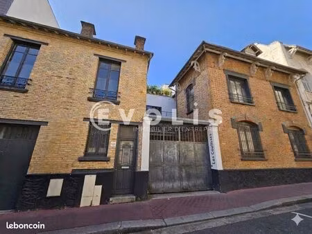 bureaux 367 m²