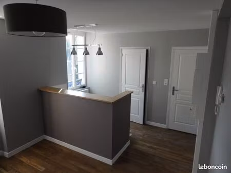 a louer appartement 20 m2 au 65 rue jean baffier bourges centre proche ecoles