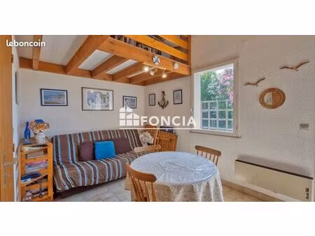 à moins de 500m de la plage