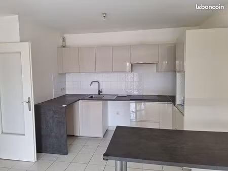 à vendre – bel appartement 3 pièces de 63 m² avec balcon  parking et ascenseur – choisy-le
