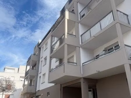 joli 3 pièces avec balcon
