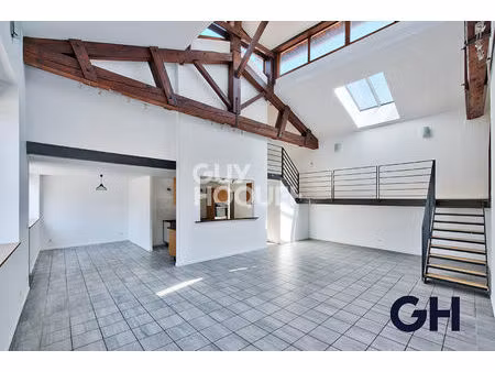 loft - sathonay camp 210 m²