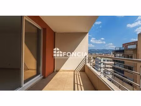 à vendre – t2 avec terrasse & box – chateaubanne  la seyne-sur-mer