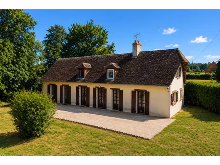 maison de 108 m2  5 pièces avec 3 chambres - travaux à prévo
