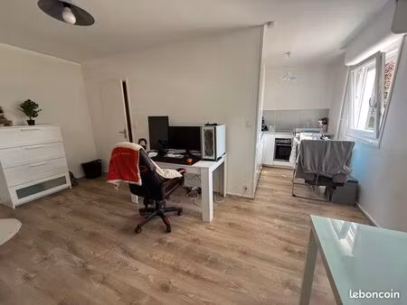 t1 bis au calme proche toutes commodités