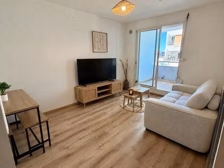 t2 meublé neuf – 43 m² + varangue