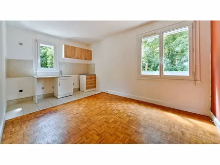 location appartement 2 pièces 30 m² à ville-d'avray (92410)  854 €