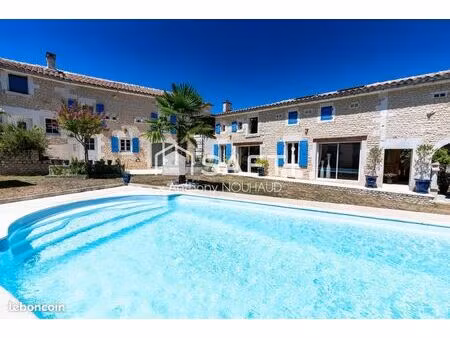 longère 6 pièces 228 m²