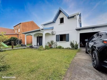 villa 4 pièces 100 m²
