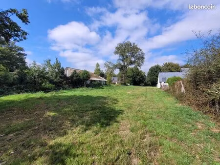 terrain 375 m² evran