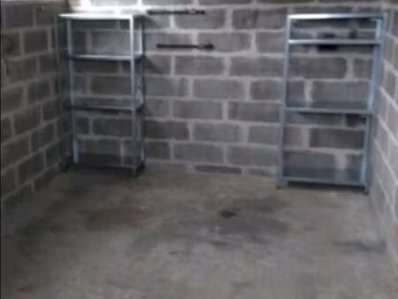 garage disponible à la vente idéalement bien placé