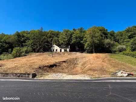 terrain 1881 m² roche lez beaupre
