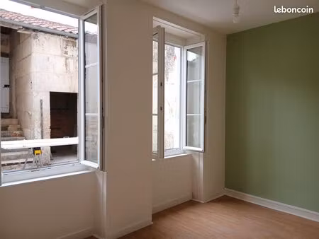 appartement 1 ch en rdc à jarnac