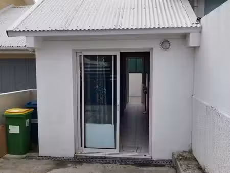 studio meublé avec mezzanine à louer - eperon