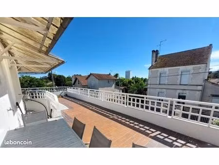 beau t3  70m²  terrasse de 100m²  refait a neuf
