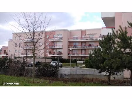 t3 rénové place grandville avec garage et terrasse
