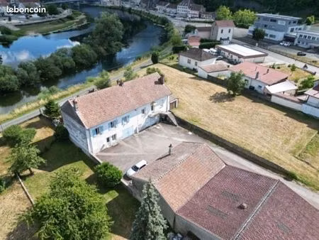 maison et/ou hangar