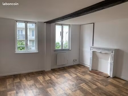 f1 centre pont audemer 25m²