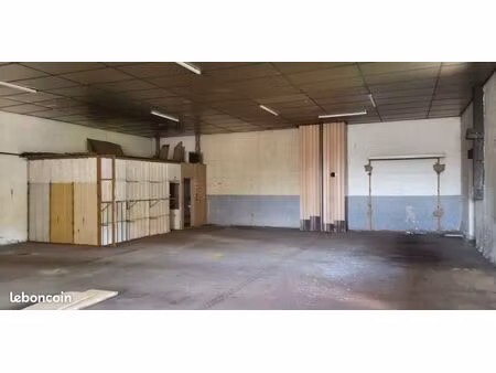 local commercial / atelier
