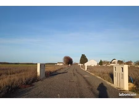 terrain 588 m² dreux